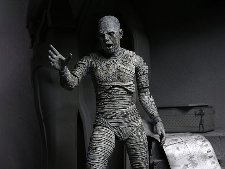 BBT - Universal Monsters Ultimate Mummy (Black & White) Figure with one hand raised