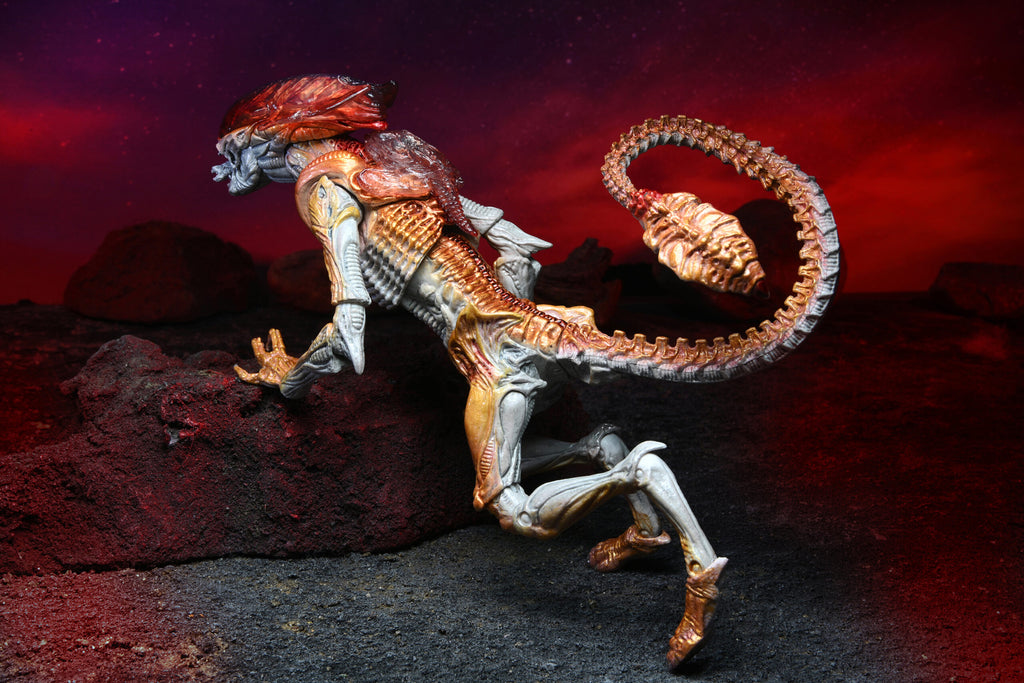 Panther Aliens 7″ Scale Action Figure – Kenner Tribute 5
