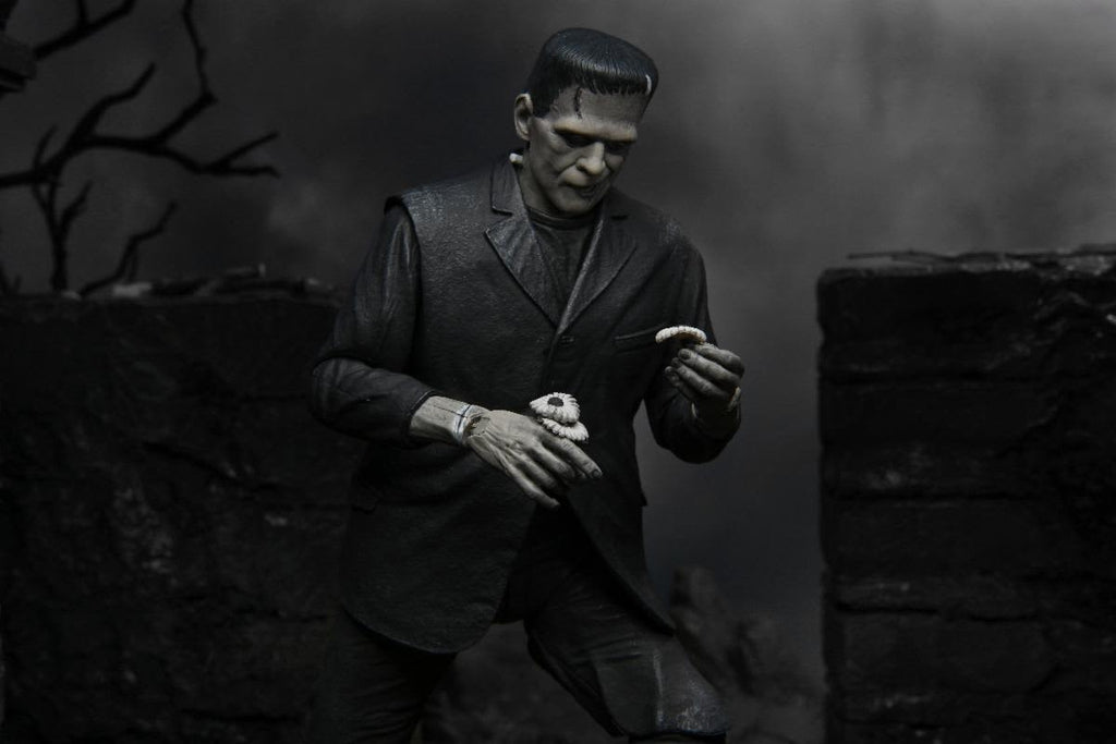 Ultimate Frankenstein&#8217;s Monster 7 inch Action Figure