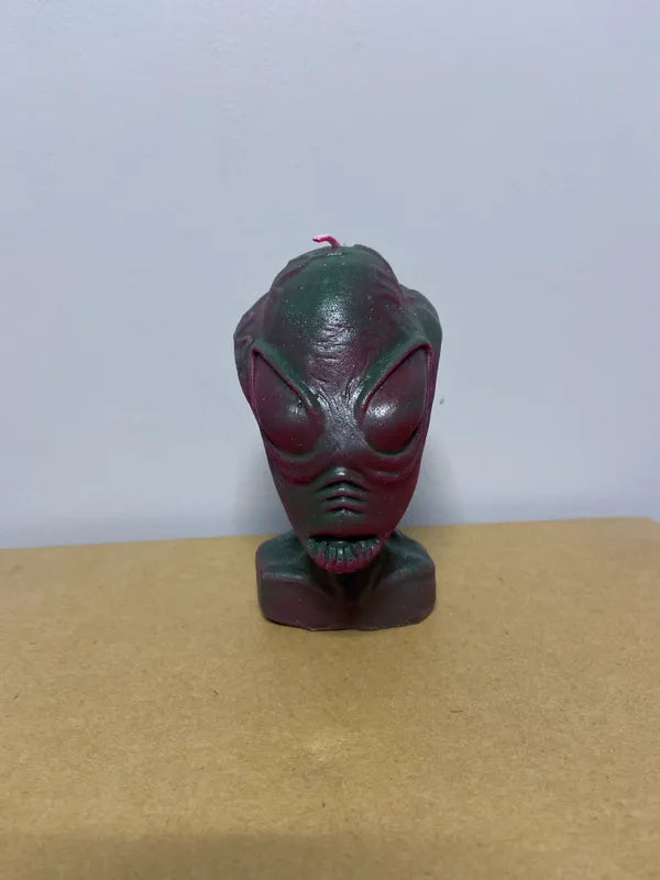 Green/Sugar Bones Scent Zeenok Alien Monster Melt Candle